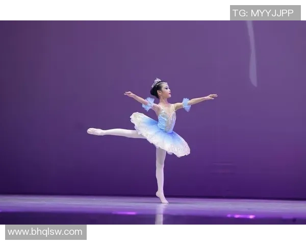 舞蹈艺术的魅力与表达：探索身体语言如何突破文化与情感的界限